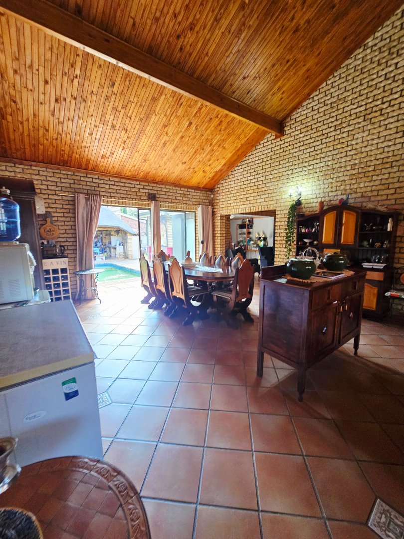 4 Bedroom Property for Sale in Flamwood North West